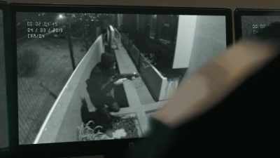 Quinn:
Looks like a white male, - Trackers