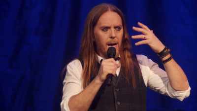 Quite suddenly having problems
with her eyesight. - Tim Minchin: Back