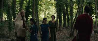 Raargh, that’s what you get
for fighting a king! - Boudica