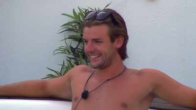 (RACHAEL LAUGHING) - Love Island