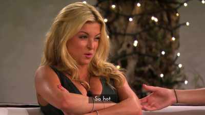 RACHEL:
He fancies you. - Love Island