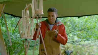 Radha, can you please bring
your lamp up for judging. - Handmade: Britain's Best Woodworker