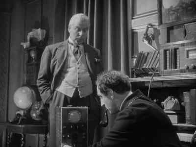 (Radio broadcast)
We've had a request for the
Beethoven Fifth Symphony - Sherlock Holmes and the Voice of Terror