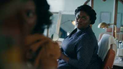 [radio crackles
as she tunes into station] - Robin Roberts Presents: Mahalia