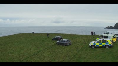 RADIO: Hold your fire, hold your
fire. - Shetland