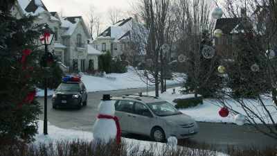 -[radio: "Mele Kalikimaka" playing]
-[horn honks] - Home Sweet Home Alone