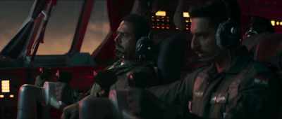 -Radio speed to 220.
-Roger. - Fighter