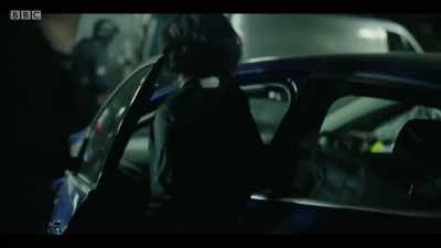 RADIO: Whisky three, currently en
root to apprehend. Murder suspect, - Hard Sun