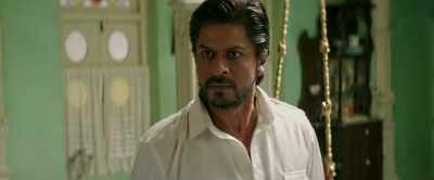 Raees, this time the cops won't arrest us,
they will shoot us down! - Raees