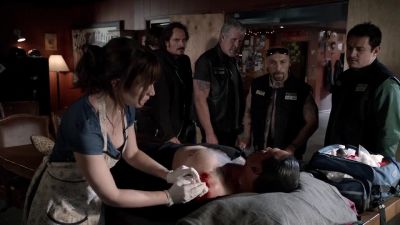 Rafi, Pedro, get the crew. - Sons of Anarchy