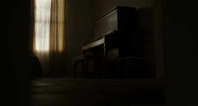 [raindrops pattering] - I Am the Pretty Thing That Lives in the House