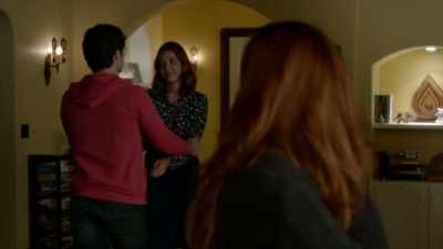 (Rainer) 'But I already
bought your tickets' - Famous in Love