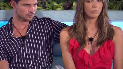 ♪ RAISE HELL
DROP THEM BALLS - Love Island