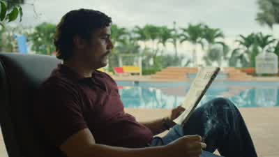 - Raise the bounty. - Narcos
