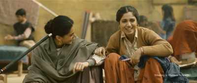 Rambir, come here. - Saand Ki Aankh
