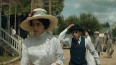 Ramon's wife shouldn't have to
walk through town - The Son