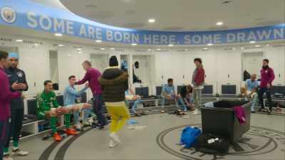 [rap music playing] - All or Nothing: Manchester City