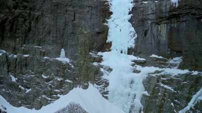 [RAPHAEL SLAWINSKI]
Ice climbing, solo, - The Alpinist