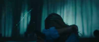 - [rapid gunfire]
- [glass shattering] - Wingwomen
