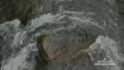 [rapids rushing] - Big Sky River