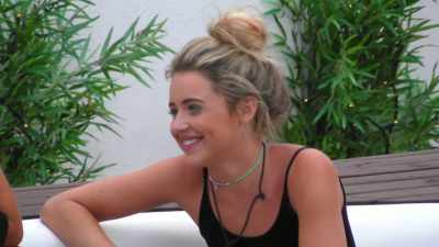 ‐Rate the date out of 10.
‐Really? - Love Island