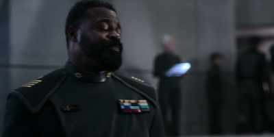 Rather than execute the rebel as ordered, - Halo