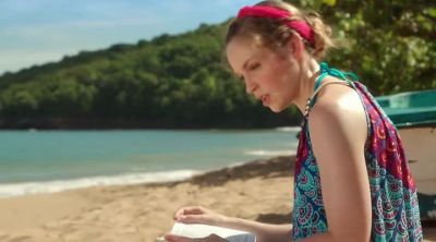 (RATTLING) - Death in Paradise
