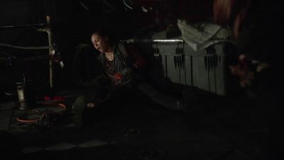 Raven.
Lie on your side. - The 100