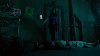 RAVEN, ON INTERCOM:
GO ON, EMORI.
YOU'VE GOT THIS. - The 100