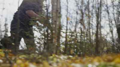 Ray: CAREFUL WHERE
YOU STEP, SARAH. - The Last Alaskans