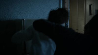 -[Ray grunting]
-I didn't come here to fight. - Marvel's Daredevil
