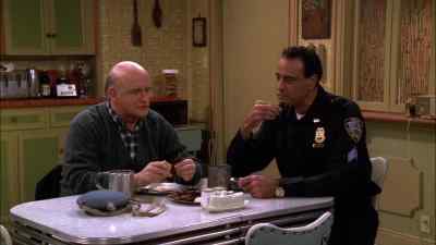 -Ray, it's caught in my hair.
-All right, easy. Don't pull. - Everybody Loves Raymond