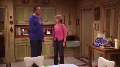 Ray: Robert paints
his feet like a lady! - Everybody Loves Raymond