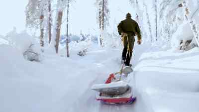 Ray: THIS IS
THE GIRLS' TRAPLINE TRAIL. - The Last Alaskans