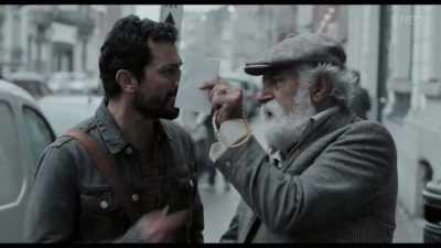 - Rayhan looks like Ali. Look at that!
- Shut your mouth! - Zagros