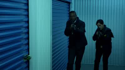 Reade, Zapata, go right. - Blindspot
