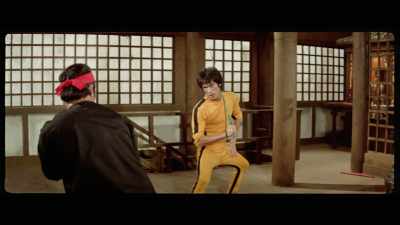 'Reading his lips, he appears to say: - The Final Game of Death