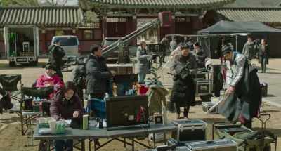 Reading the script during breaks - Switch