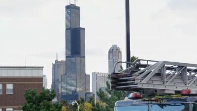 Ready, lift! - Chicago Fire