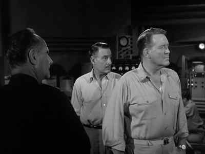 Ready to open
air lock door, Captain. - The Atomic Submarine