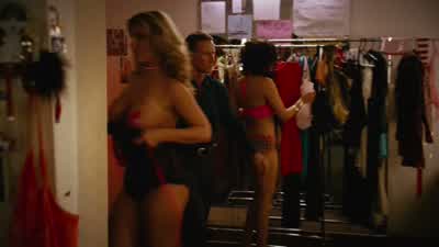 Real pretty tonight, Holly. - Planet Terror