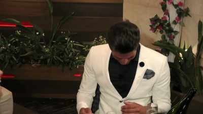 ‐Really?
Oh, it's just for you.
‐(BOTH LAUGHING) - Love Island