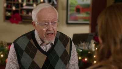 - Really? Okay, thank you. Bye. - 'Twas the Text Before Christmas