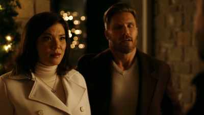 - Really?
- Yeah! I babysit - Mom's Christmas Boyfriend