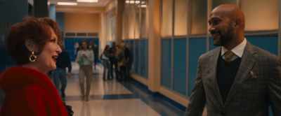 -Really?
-Yeah. Yes, I am. [giggles] - The Prom