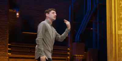 Reason number one,
let them be on a list for once! - Alex Edelman: Just for Us