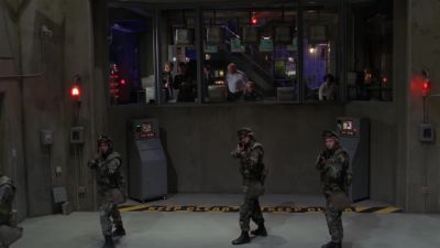 - Receiving Tok'ra IDC, sir.
- Open the iris. - Stargate SG-1
