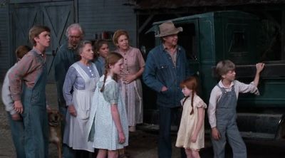 Reckless, stop that.
Ben, tie him up behind. - The Waltons