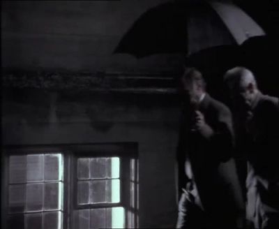 - Reckon you can still make it, sir?
- lf l break my neck, maybe. - Inspector Morse