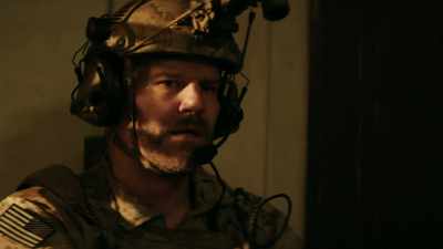 Recommend we cut
bait, bring him with us, - SEAL Team